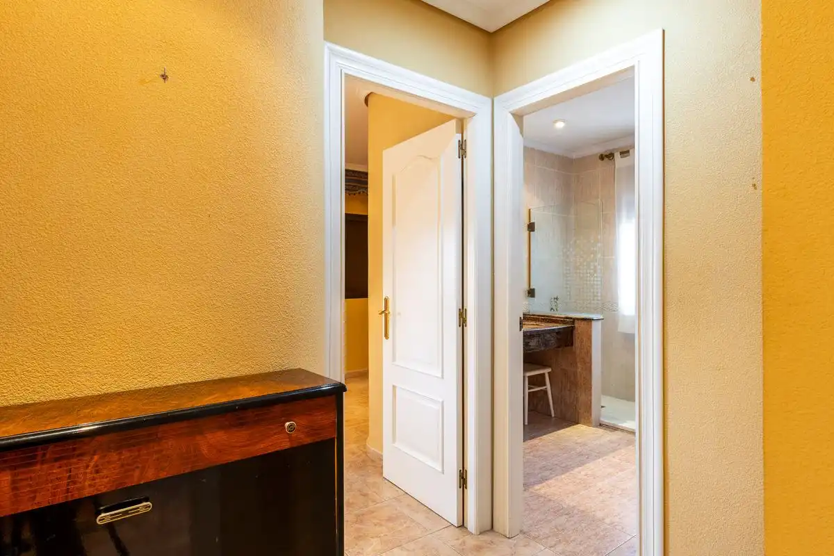 Houses for sale in Torrent  with Air Conditioner, Heating and Private garden