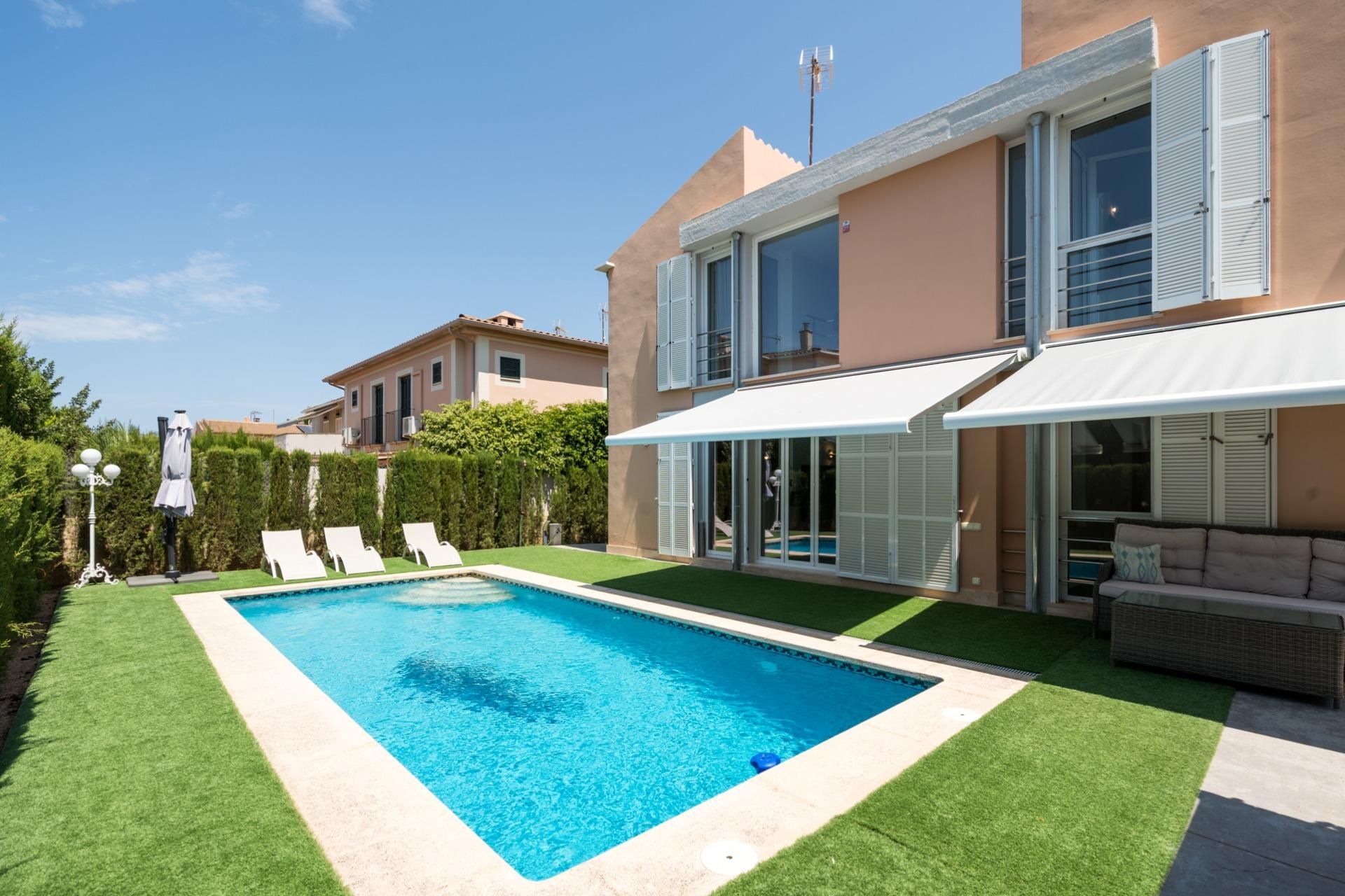 Piscina de Casa o xalet en venda en  Palma de Mallorca amb Aire condicionat, Calefacció i Jardí privat