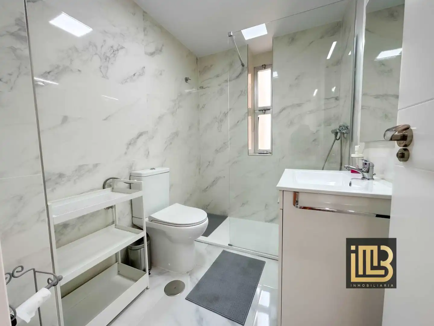 Baño de Piso de alquiler en Málaga con Aire acondicionado, Trastero y Amueblado