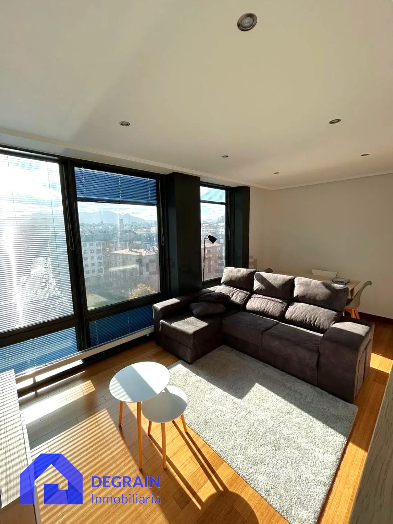 Living room of Flat to rent in Oviedo   with Heating