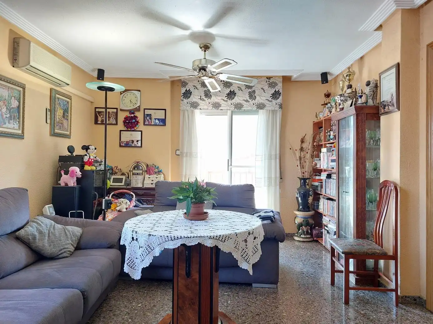 Sala de estar de Piso en venta en Elda con Aire acondicionado y Terraza