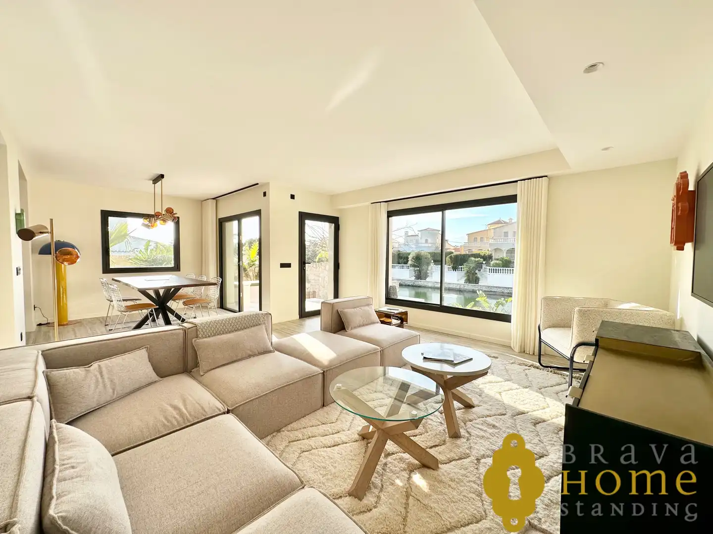 Sala de estar de Casa o chalet en venta en Empuriabrava con Aire acondicionado, Jardín privado y Terraza