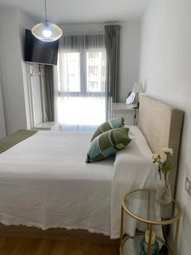 Dormitori de Apartament de lloguer en Mislata amb Aire condicionat, Calefacció i Parquet