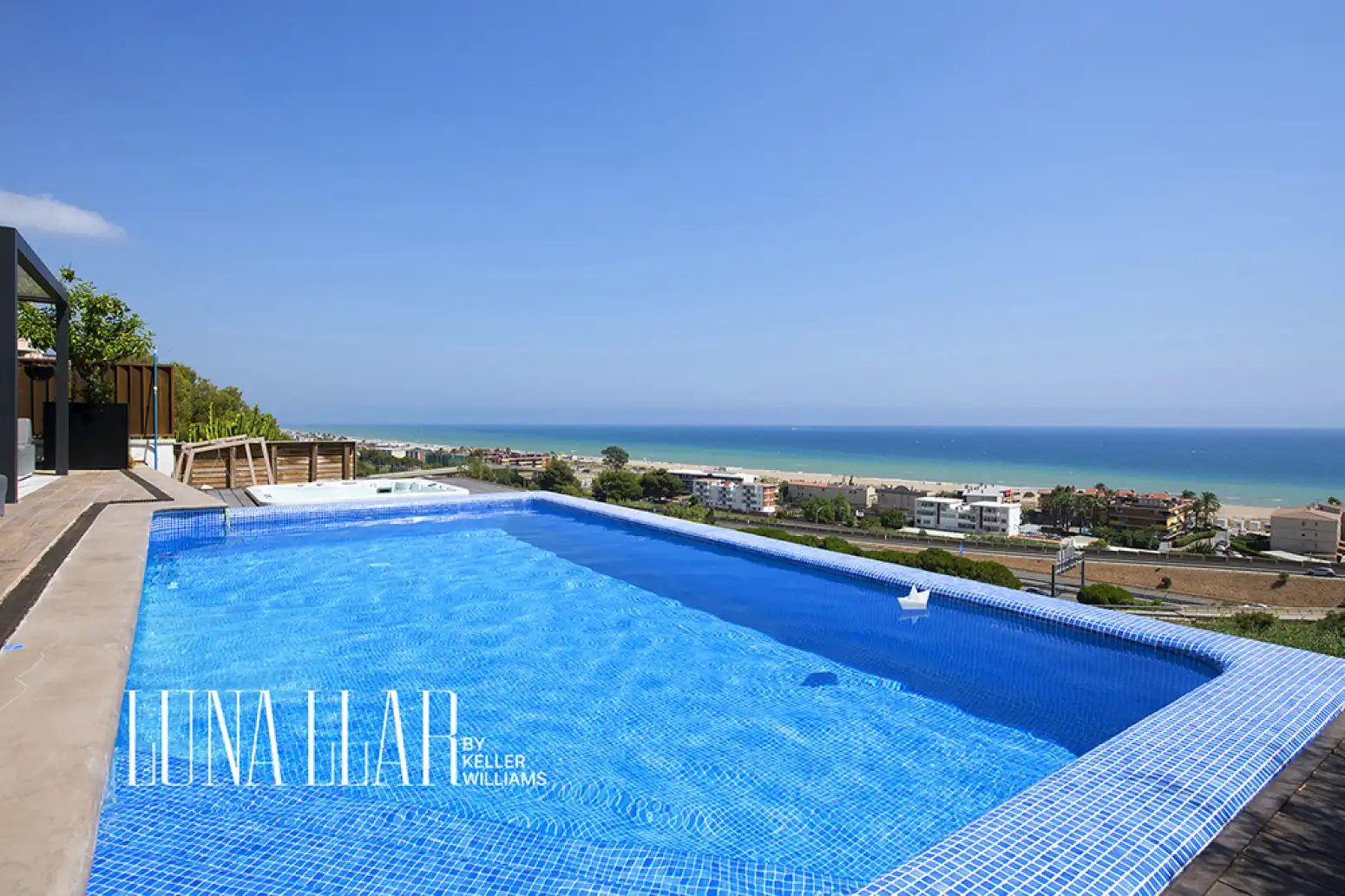 Schwimmbecken von Haus oder Chalet zur Miete in Sitges mit Klimaanlage, Terrasse und Möbliert