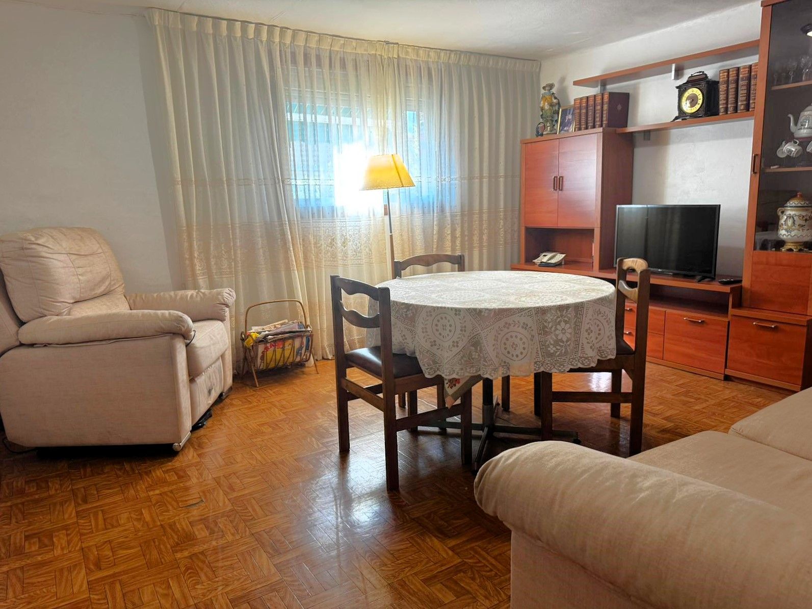 Living room of Flat for sale in L'Hospitalet de Llobregat