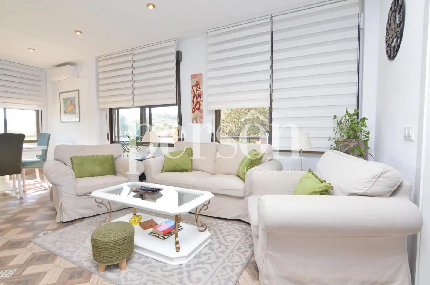 Sala de estar de Casa o chalet en venta en Chiva con Aire acondicionado, Jardín privado y Terraza