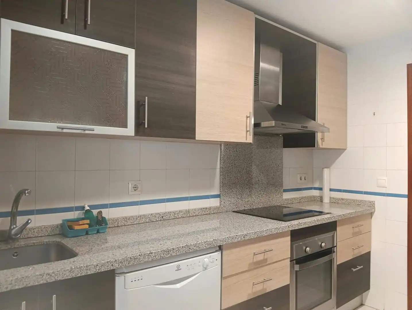 Kitchen of Flat for rent in Granada  with Air Conditioner, Heating and Terrace
