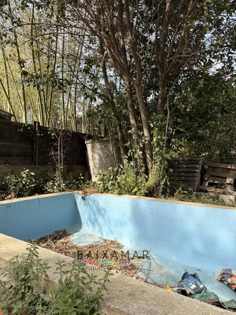 Piscina de Casa o xalet en venda en Cubelles amb Calefacció, Jardí privat i Forn