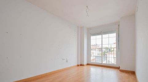 Foto 3 de Piso en venta en Calle Gran Via de Colon, 32, Láchar, Granada