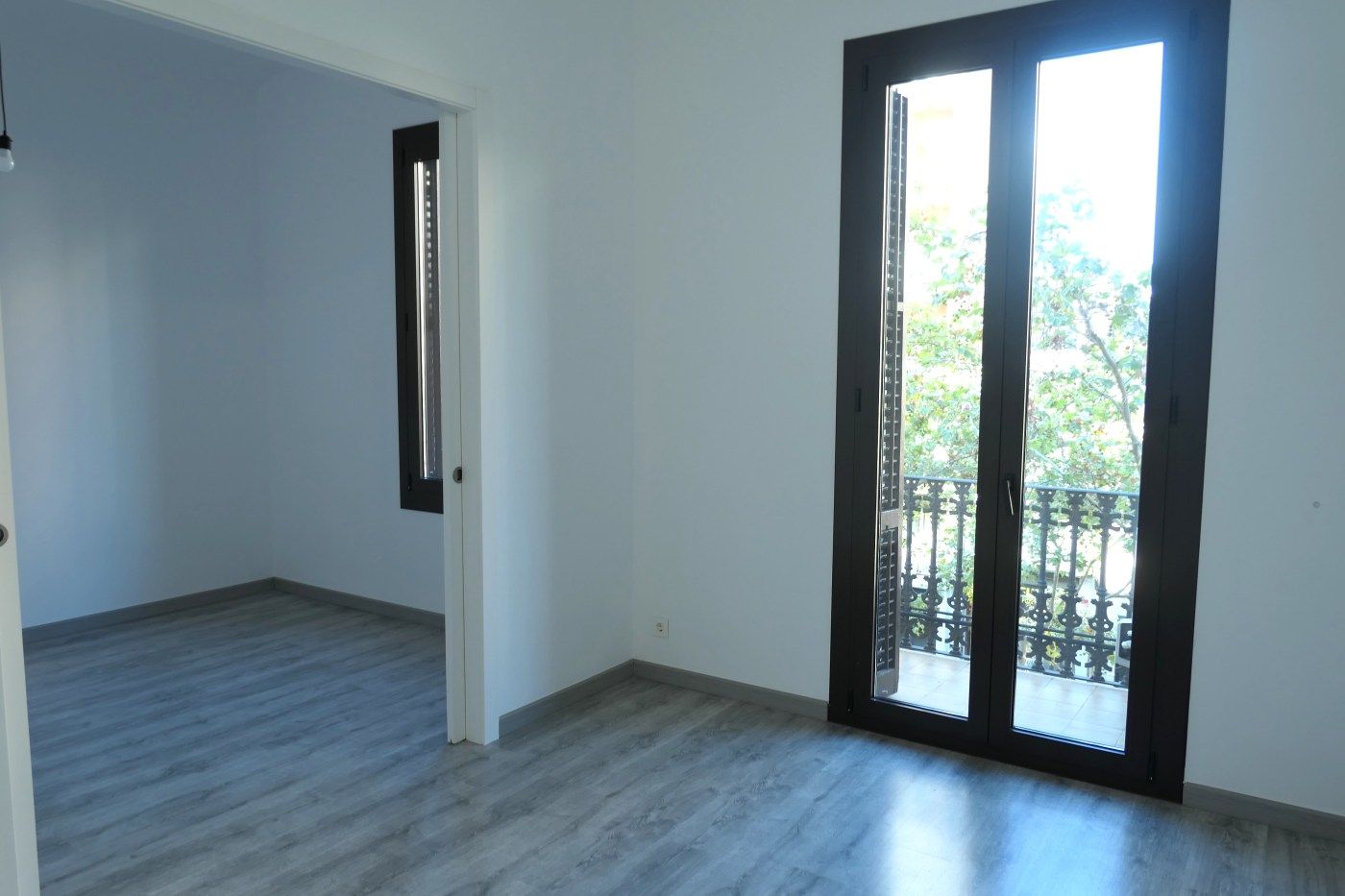 Flat for sale in  Barcelona Capital  with Washing machine and Balcony