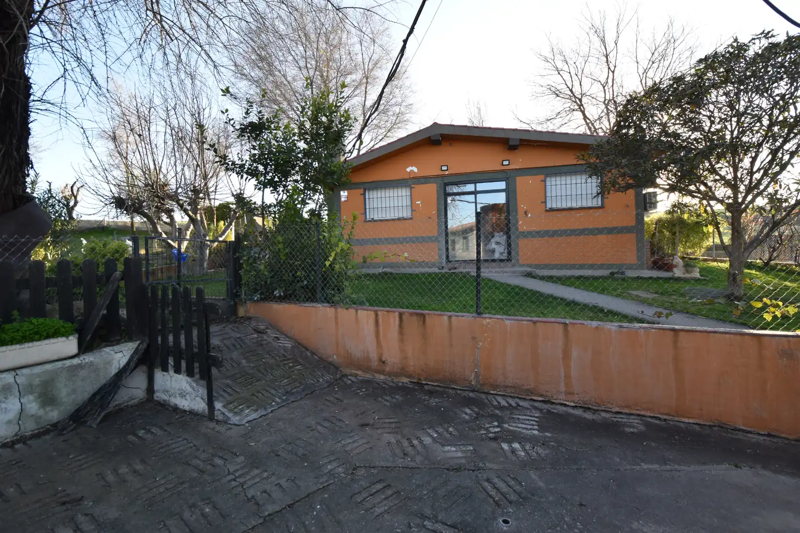 Vista exterior de Nave industrial en venta en Pinto con Calefacción