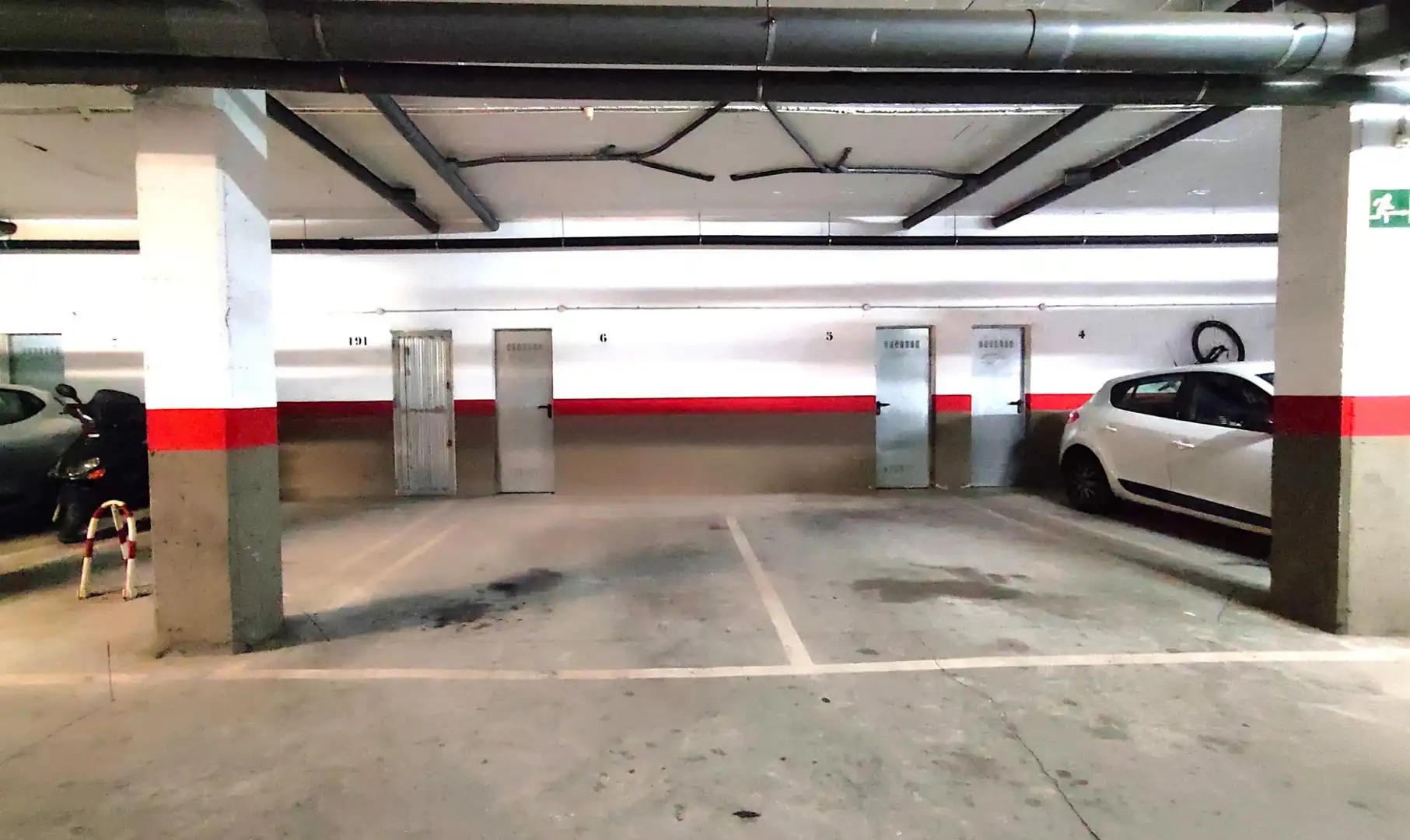 Parking de Apartamento en venta en Almería con Aire acondicionado, Jardín privado y Terraza