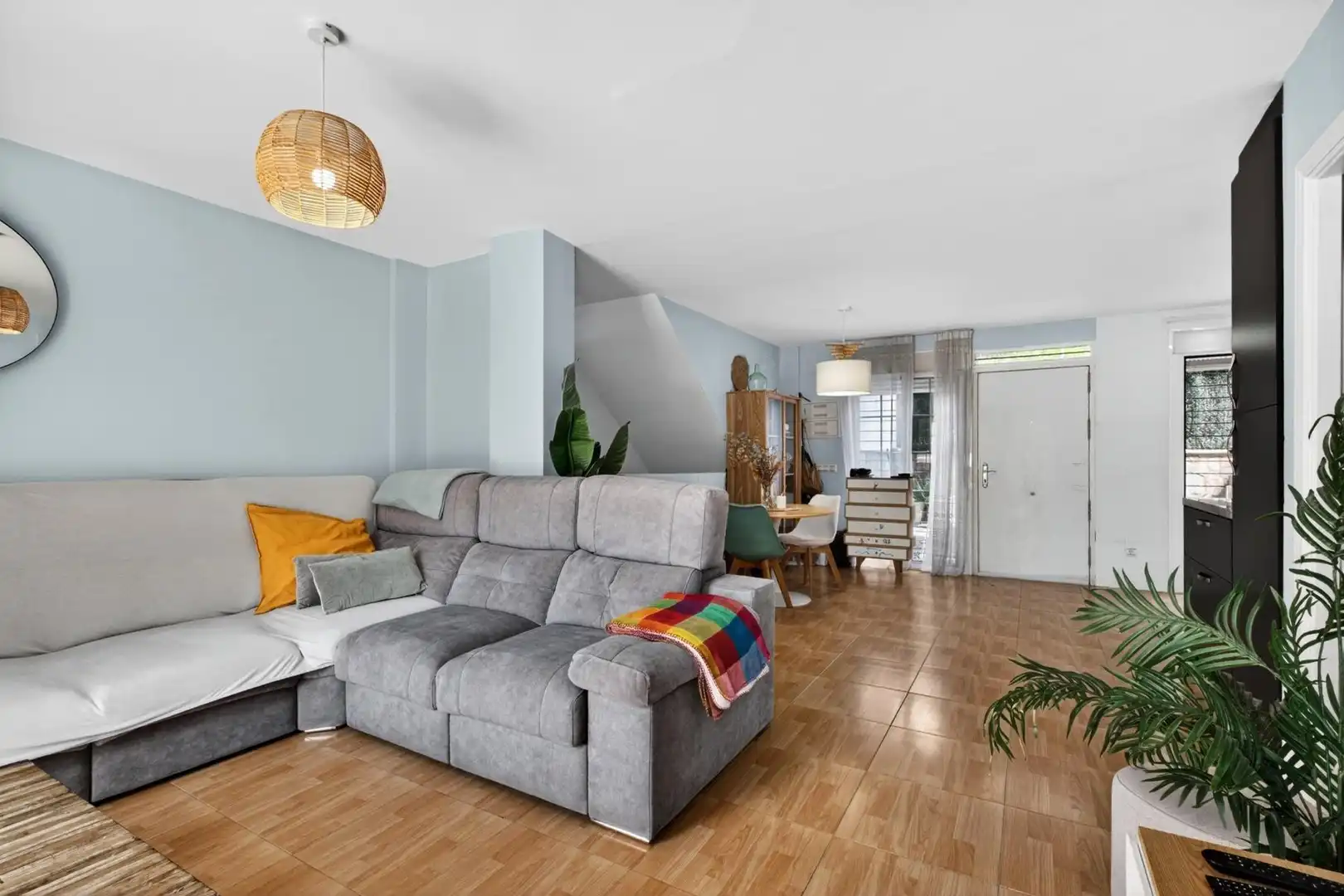 Sala de estar de Dúplex en venta en Alhaurín de la Torre con Aire acondicionado, Calefacción y Terraza