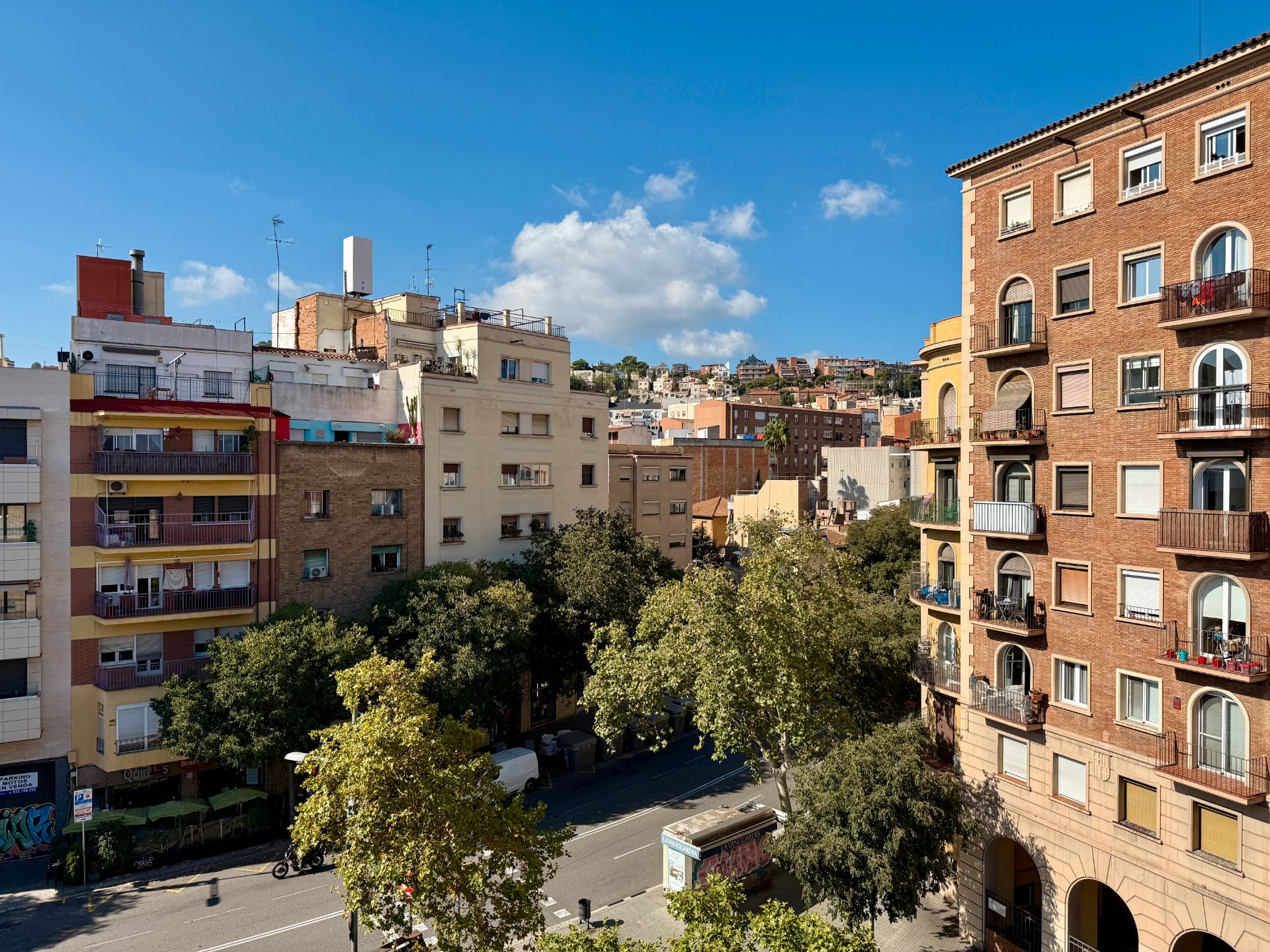 Vista exterior de Àtic en venda en  Barcelona Capital amb Aire condicionat, Calefacció i Parquet