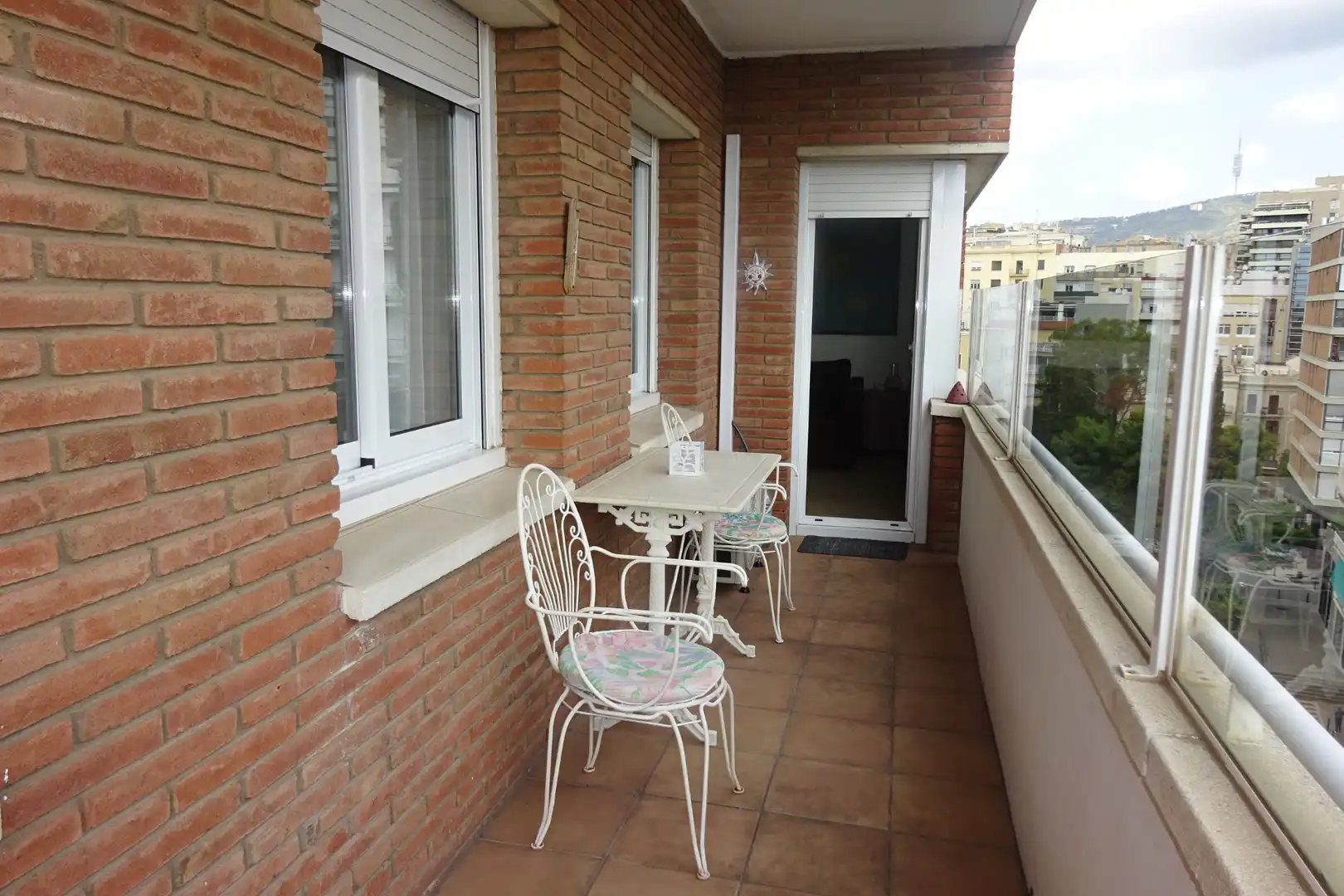 Flat for rent in Carrer de Bordeus, Barri de les Corts