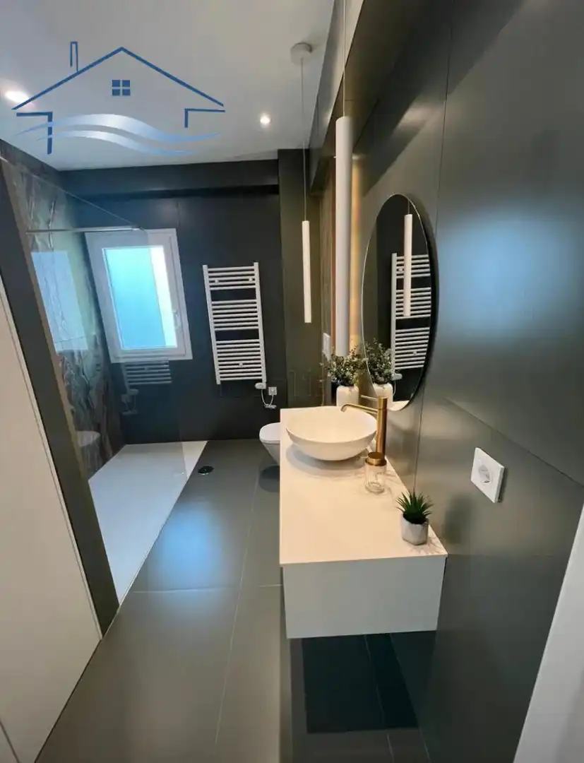 Baño de Piso en venta en Benalúa - Babel