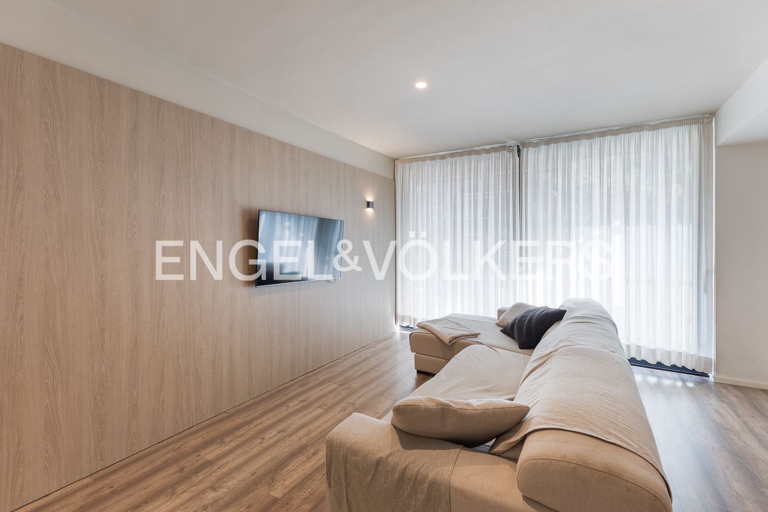 Sala de estar de Apartamento de alquiler en  Valencia Capital con Aire acondicionado, Calefacción y Piscina