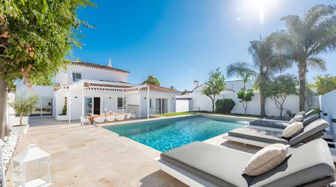 Villa Independiente en venta en Nueva Andalucía, imatge 2