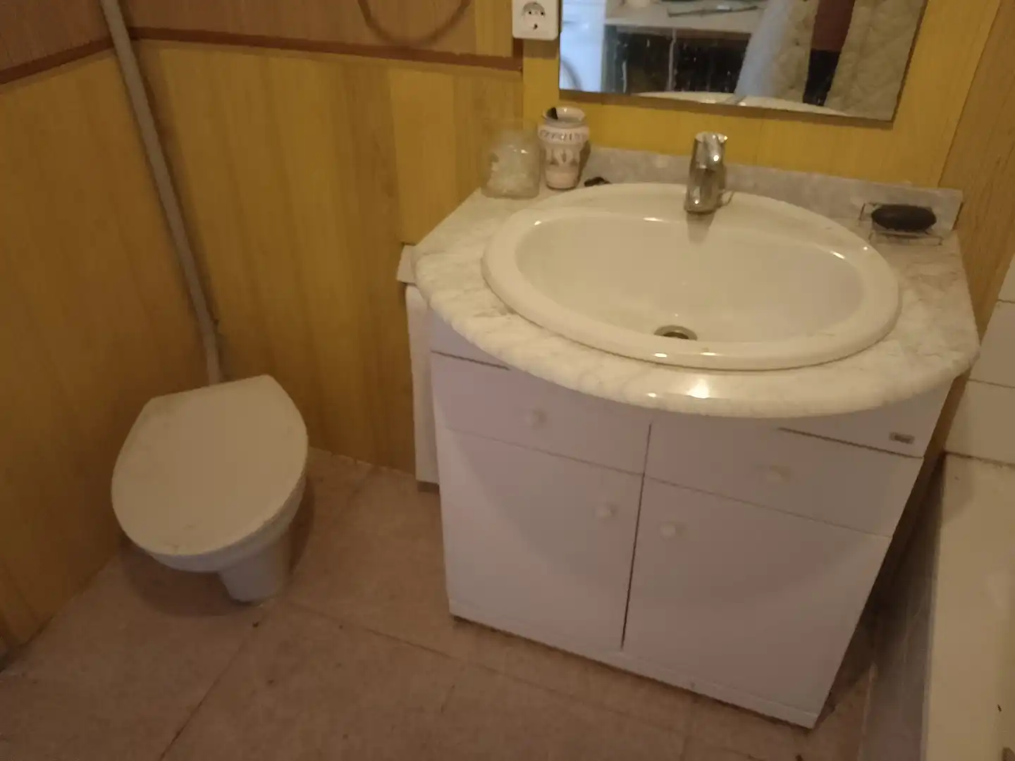 Baño de Finca rústica en venta en Alcampell con Terraza, Trastero y Amueblado