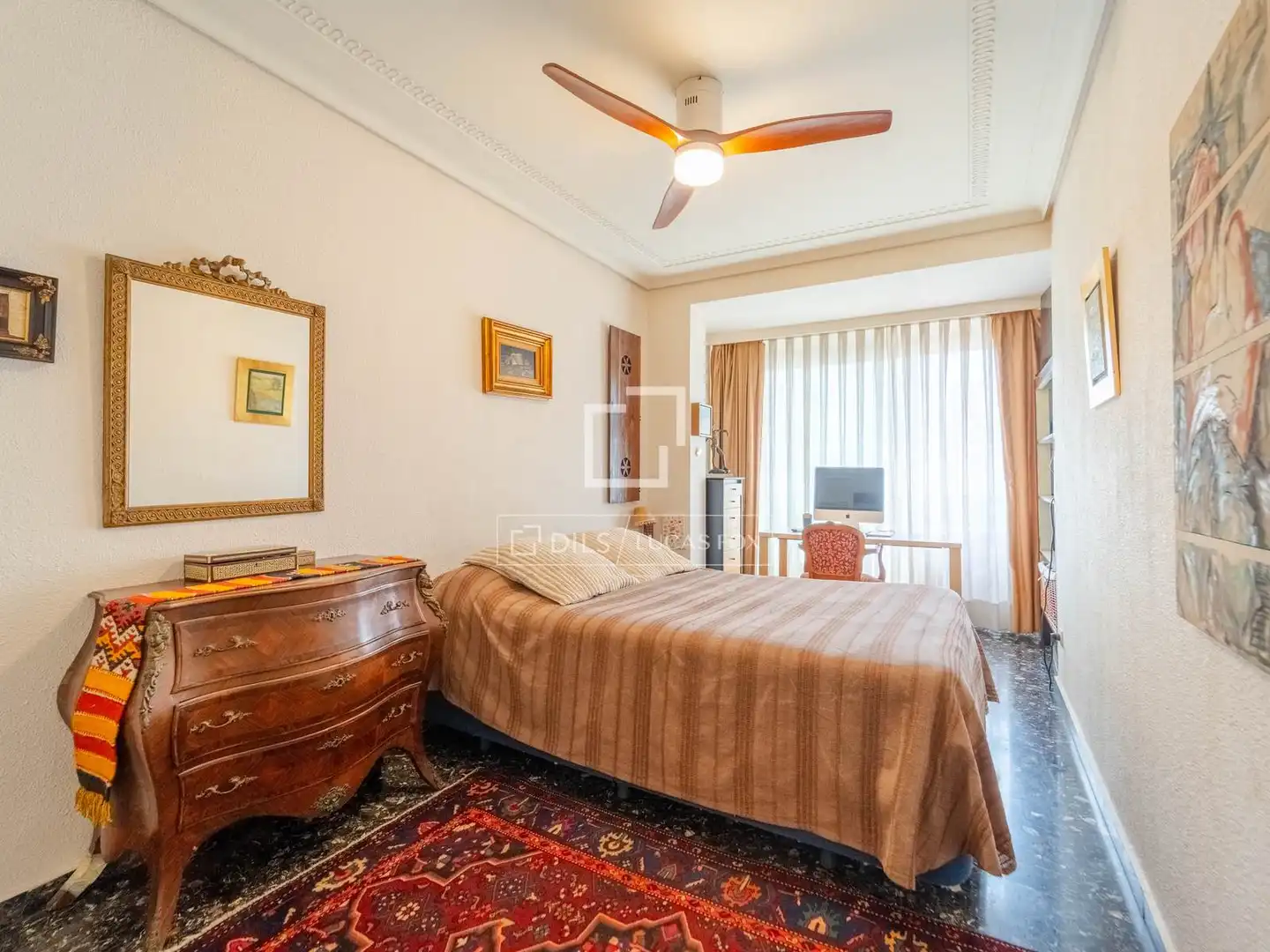Habitación de Piso en venta en Valencia con Calefacción, Terraza y Balcón