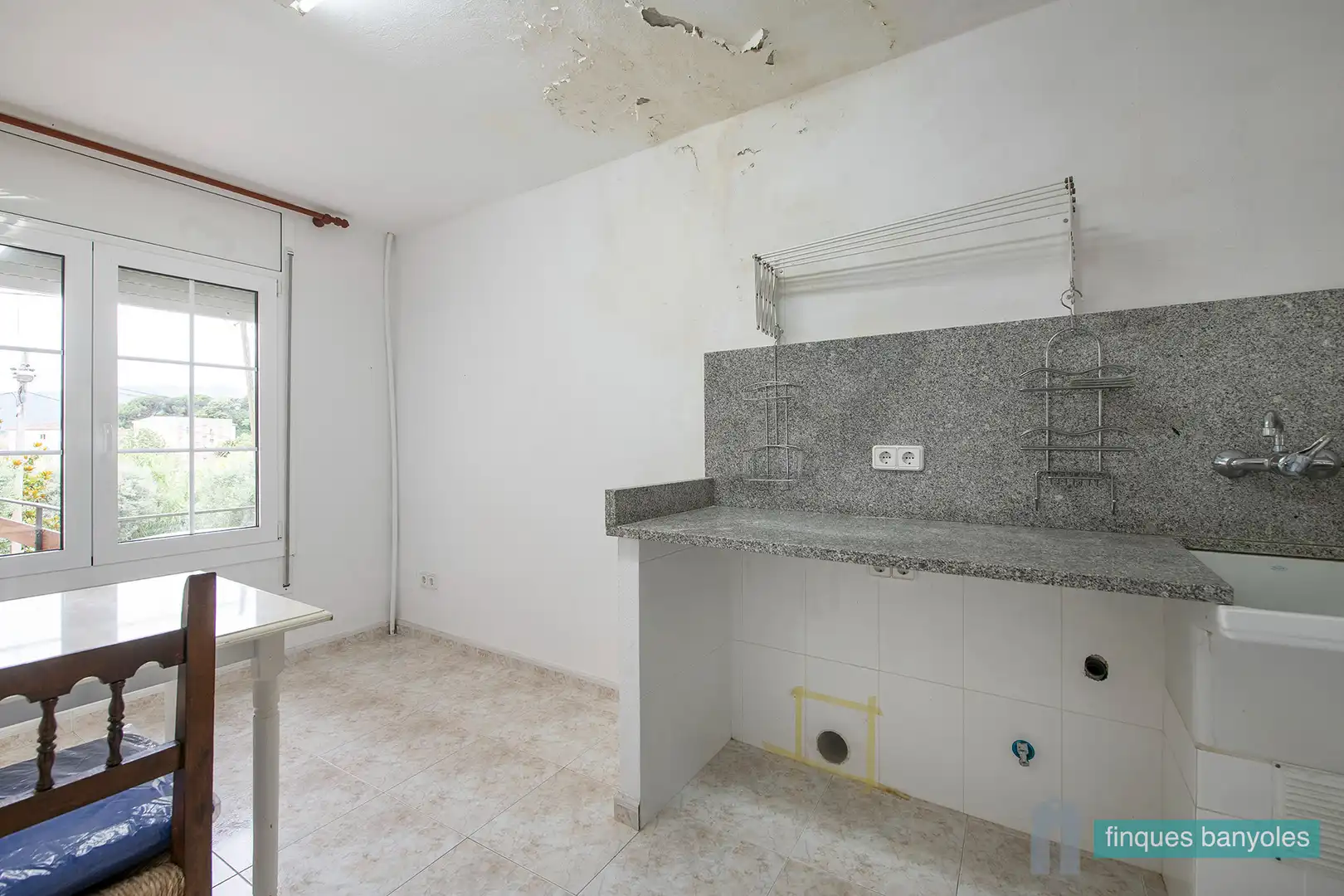 Cocina de Casa o chalet en venta en Banyoles con Aire acondicionado, Calefacción y Jardín privado