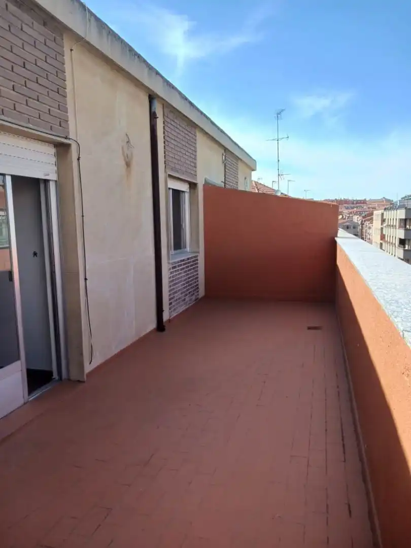 Terraza de Ático de alquiler en Salamanca con Calefacción, Parquet y Terraza