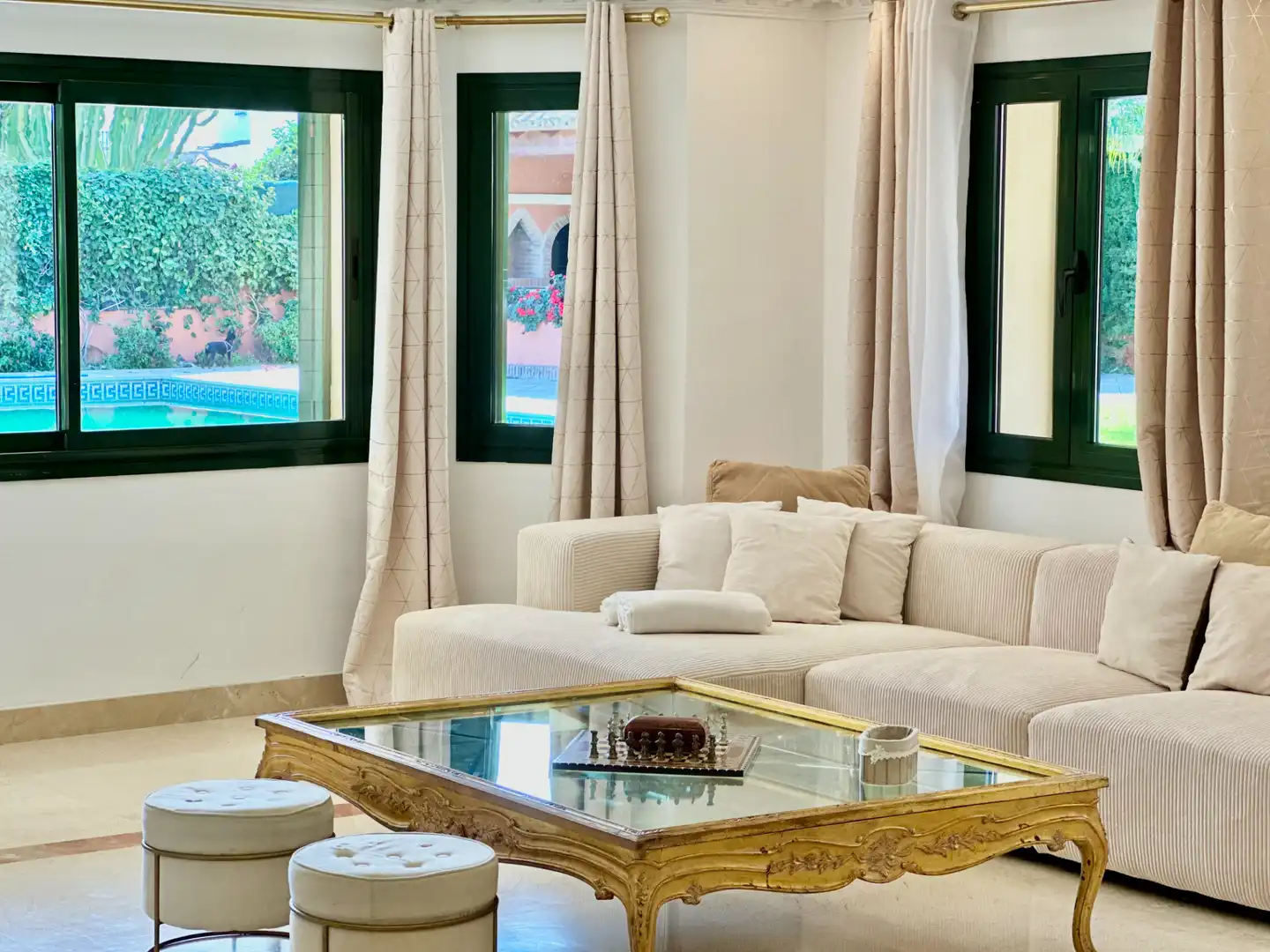 Living room of Houses for rent in Marbella  with Air Conditioner, Heating and Private garden