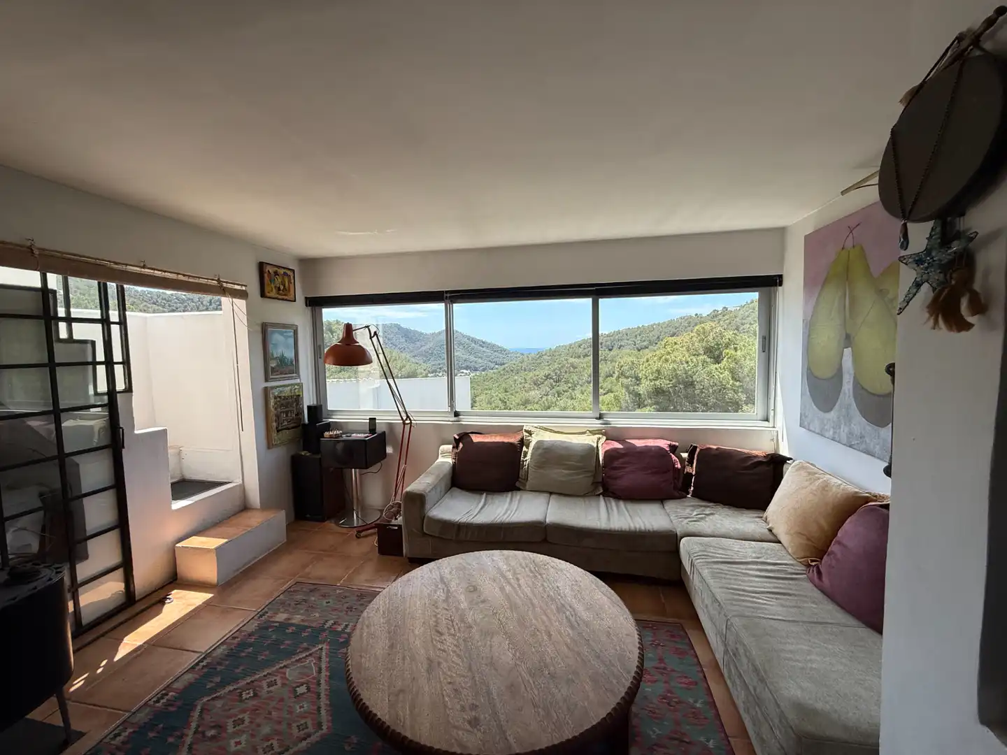 Wohnzimmer von Dachboden zum Verkauf in Santa Eulària des Riu mit Klimaanlage, Heizung und Terrasse