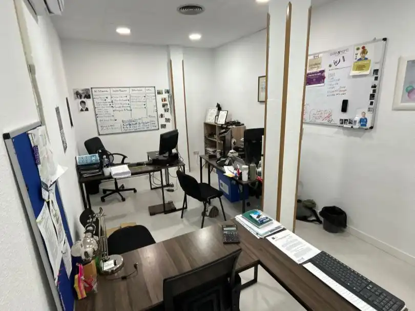 Commercial properties for sale in Madrid  with Air Conditioner, Heating and Parquet flooring