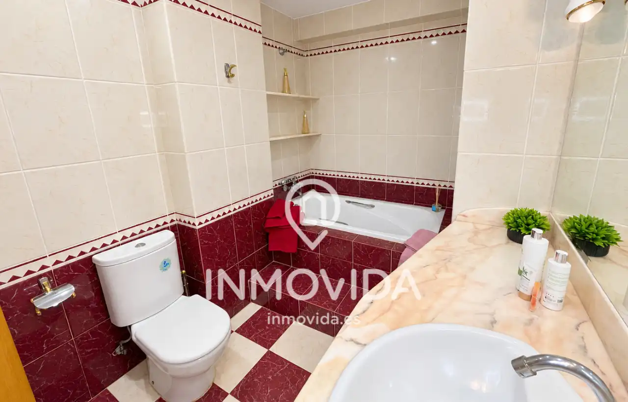 Baño de Piso en venta en Xàtiva con Aire acondicionado, Amueblado y Balcón