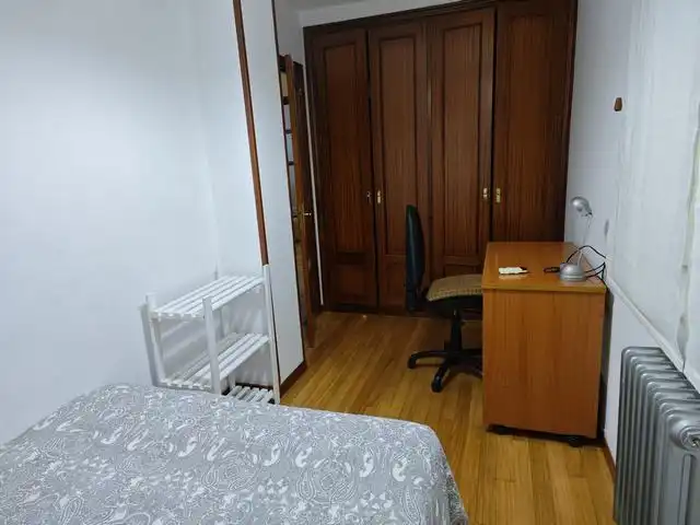 Habitación de Piso de alquiler en Ames con Calefacción, Parquet y Amueblado