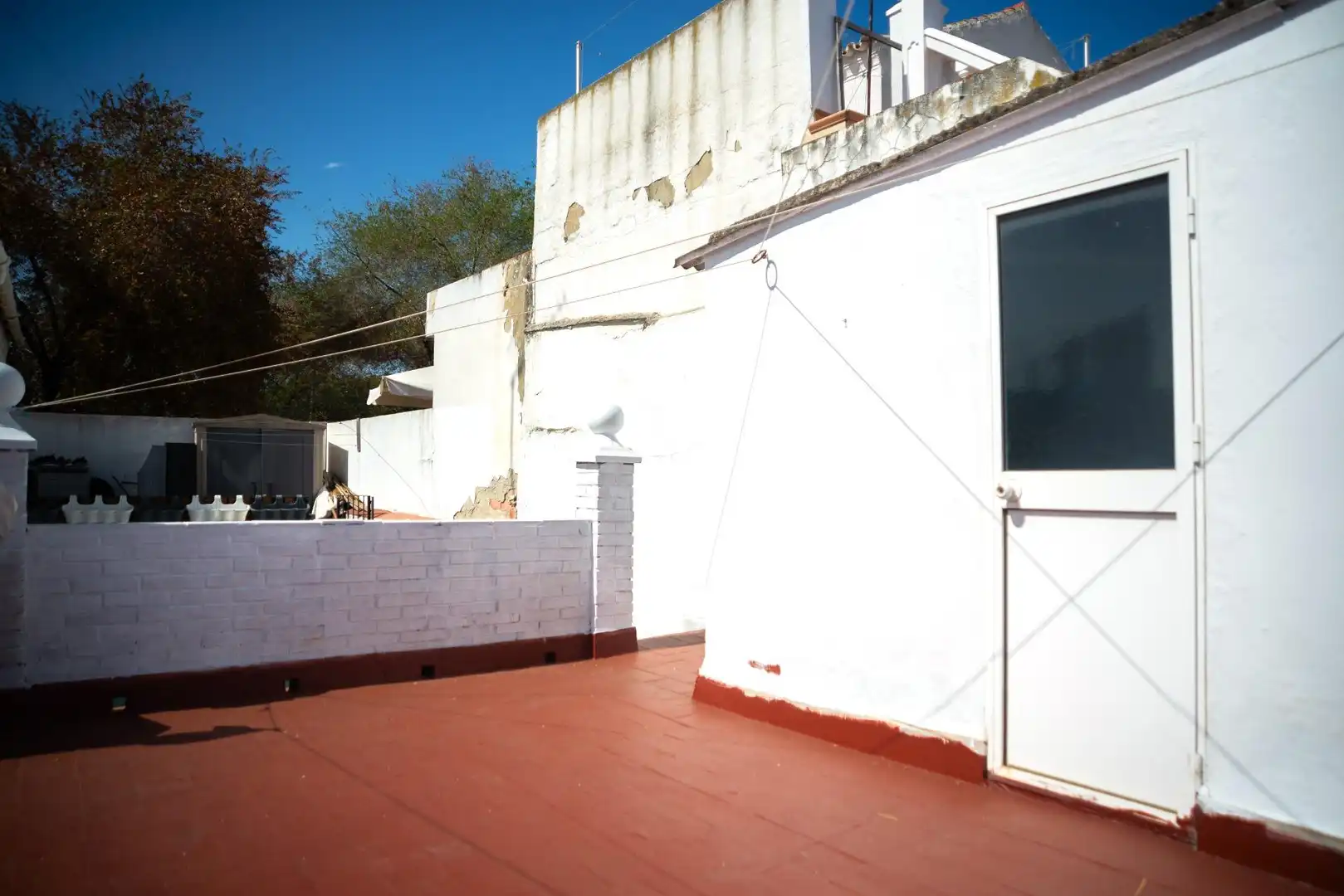 Vista exterior de Casa o xalet en venda en Camas amb Terrassa i Traster
