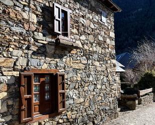 Vista exterior de Casa o xalet en venda en Naut Aran amb Calefacció, Parquet i Terrassa