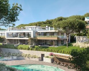 Vista exterior de Casa o xalet de lloguer en Marbella amb Aire condicionat, Calefacció i Jardí privat