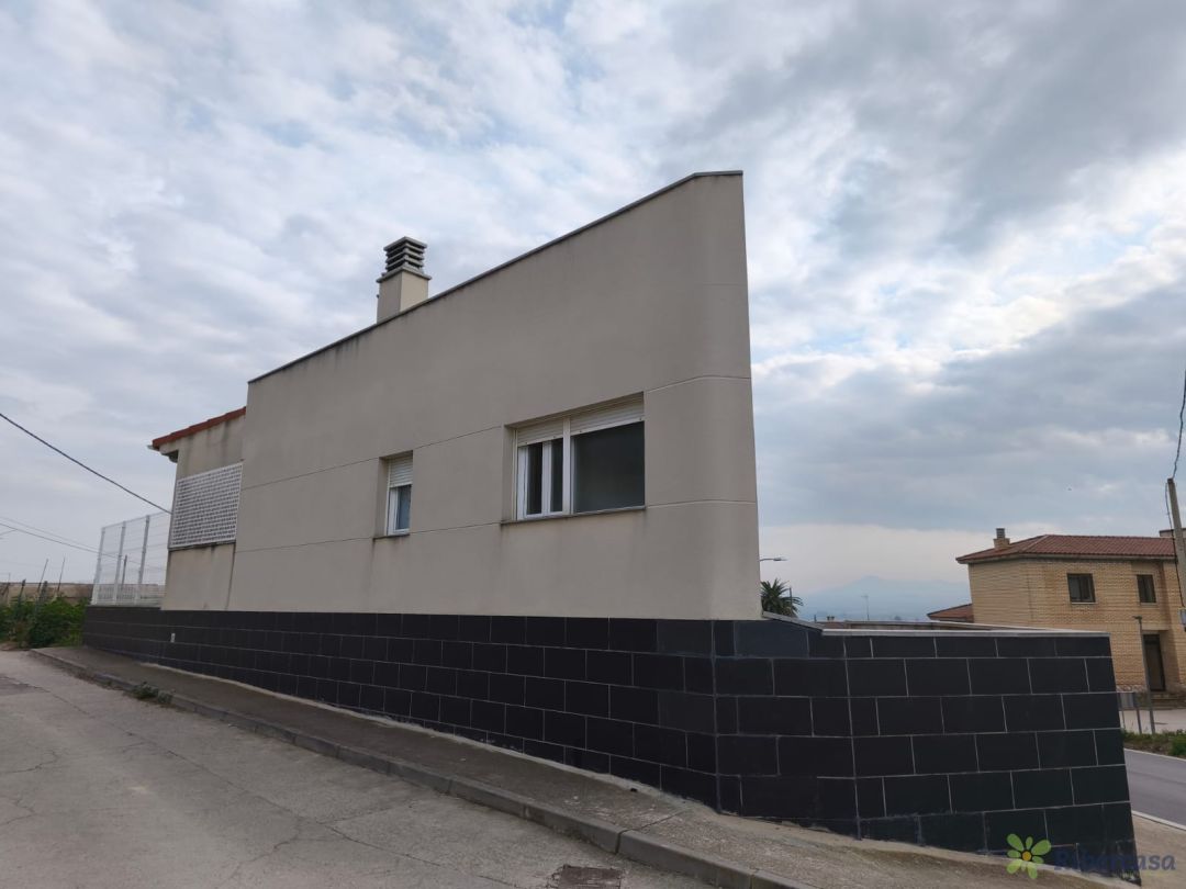 Vista exterior de Casa o xalet en venda en Borja amb Calefacció, Terrassa i Traster