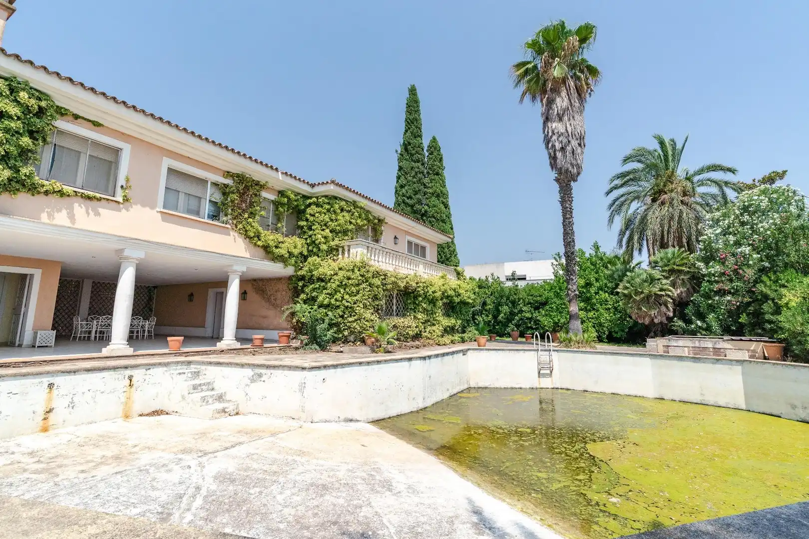 Vista exterior de Casa o xalet en venda en Móra d'Ebre amb Aire condicionat, Calefacció i Jardí privat