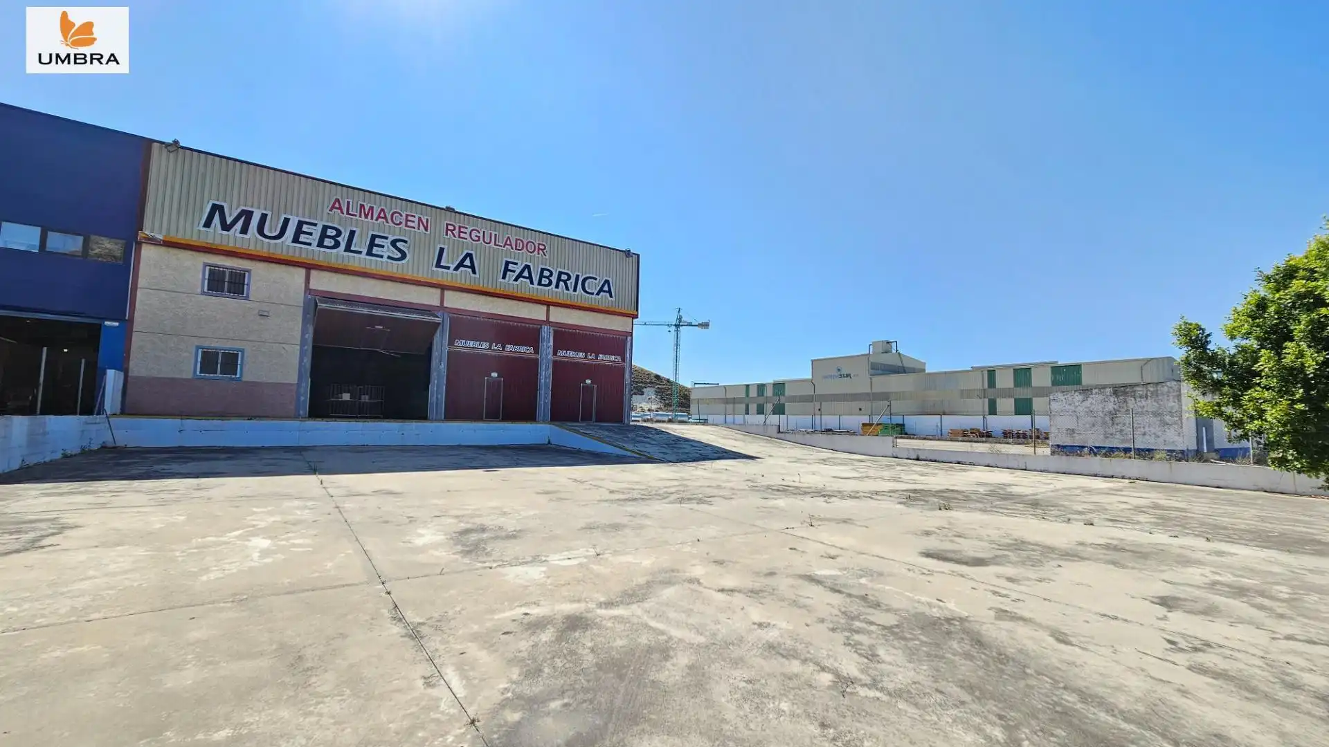 Außenansicht von Fabrikhallen zum Verkauf in Jerez de la Frontera