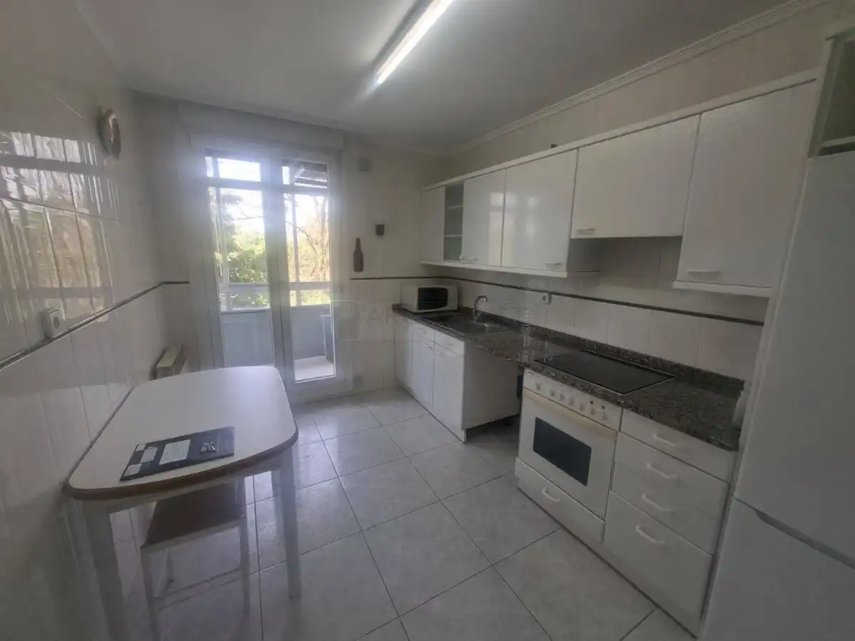 Cocina de Piso en venta en Vitoria - Gasteiz con Calefacción, Parquet y Terraza