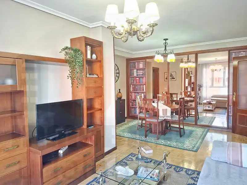 Living room of Flat for rent in Oviedo   with Heating, Storage room and Furnished