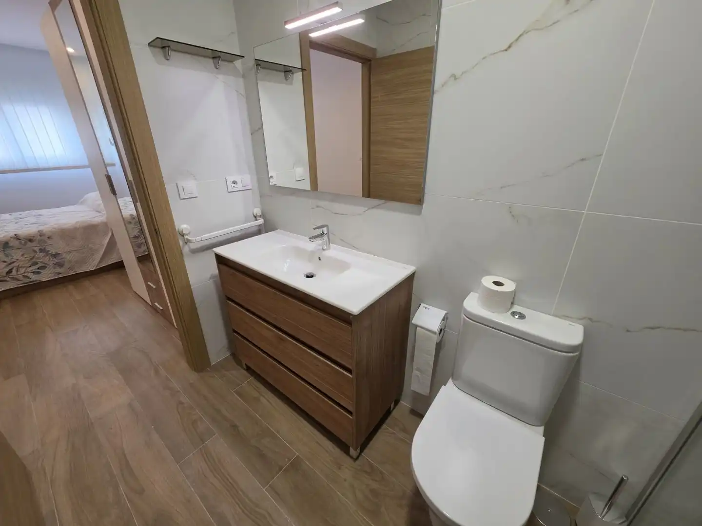 Bathroom of Flat for rent in A Coruña Capital   with Furnished