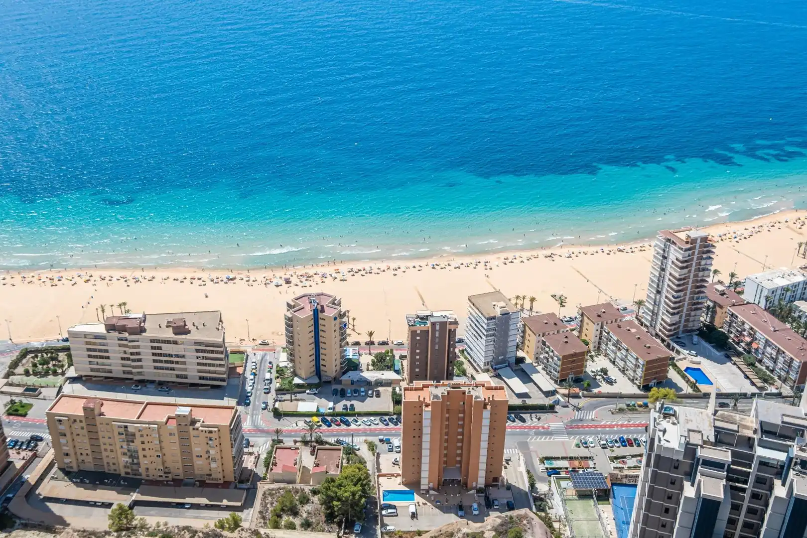 Vista exterior de Ático en venta en Benidorm con Aire acondicionado, Jardín privado y Terraza