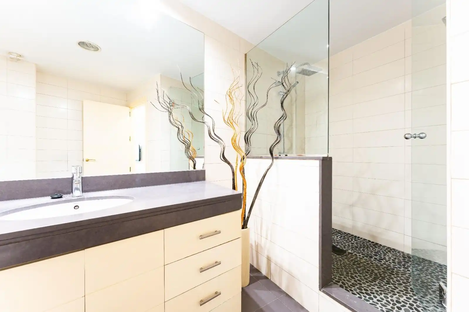 Bathroom of Flat for sale in Córdoba  with Heating, Parquet flooring and Storage room
