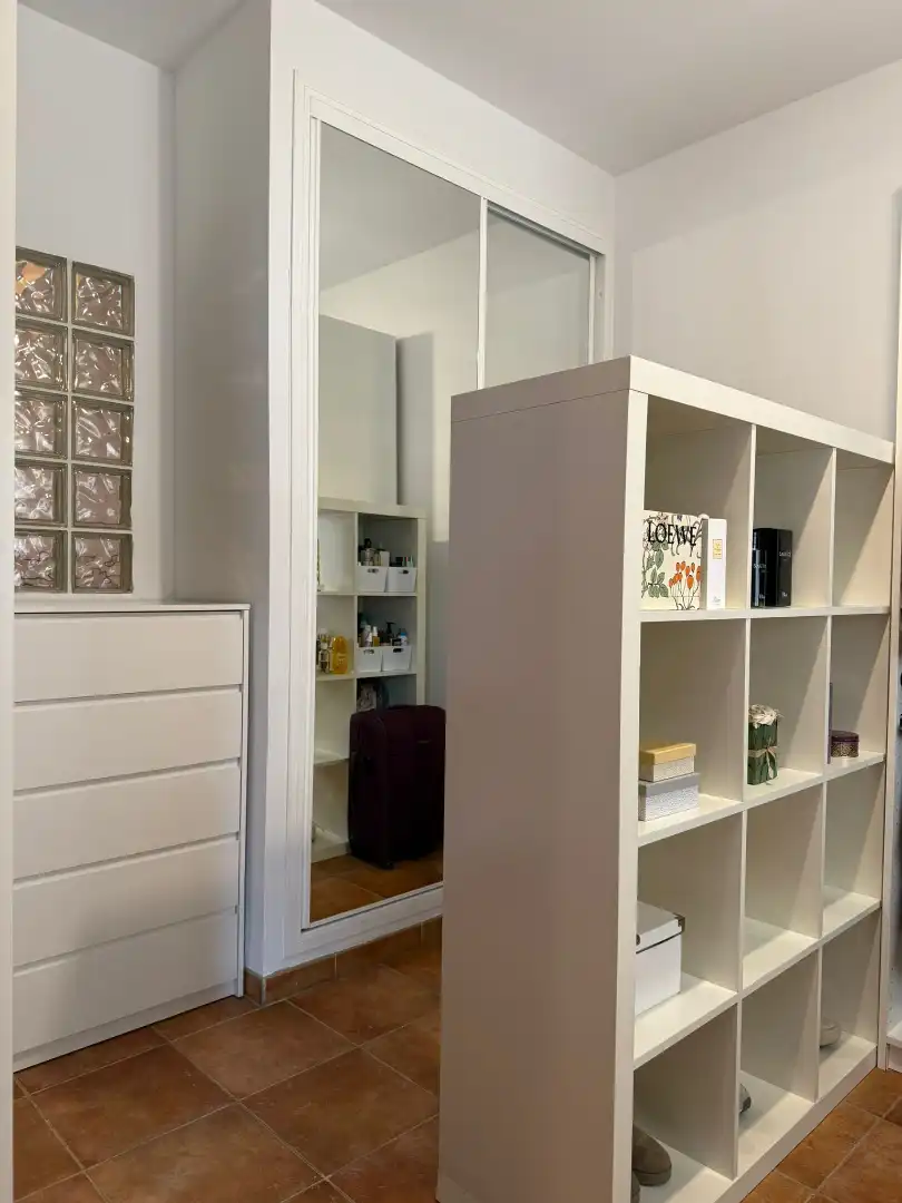 Schlafzimmer von Einfamilien-Reihenhaus zum Verkauf in Dos Hermanas mit Klimaanlage, Möbliert und Ofen