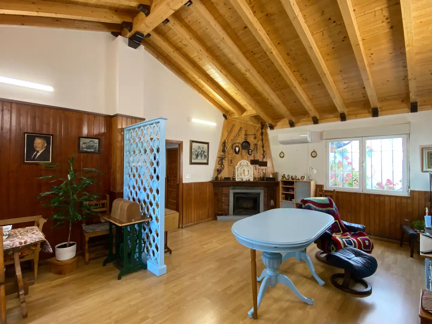 Casa o xalet en venda en Burgos amb Parquet, Traster i Moblat
