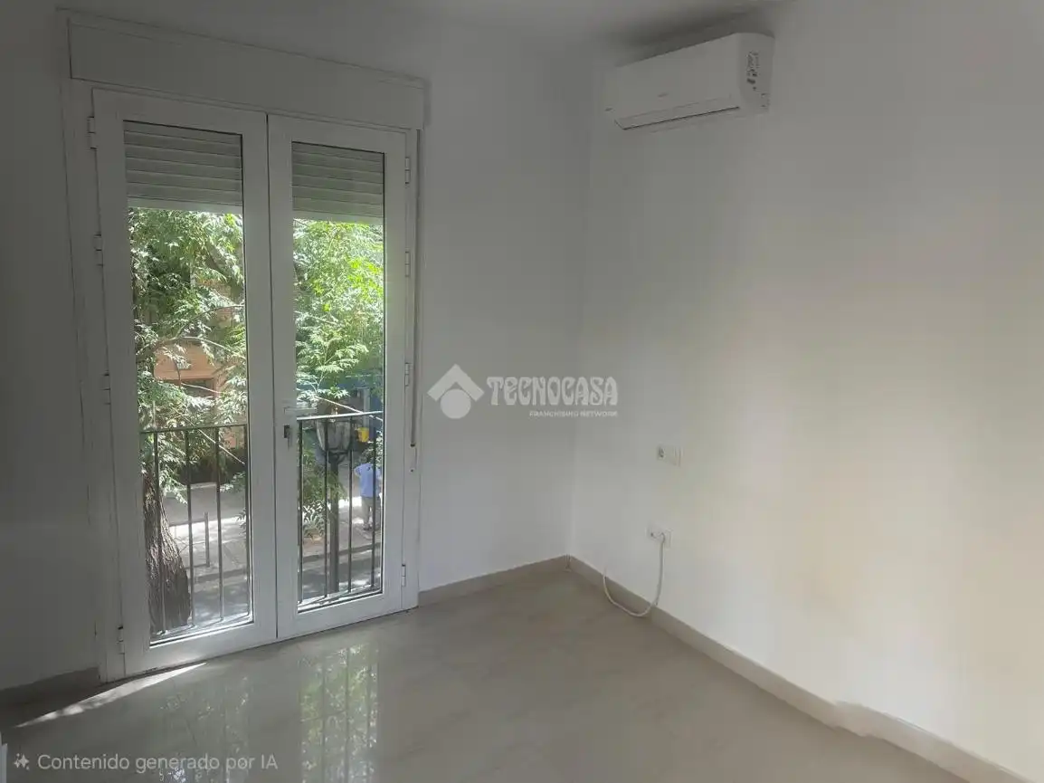 Habitación de Piso en venta en Sevilla con Aire acondicionado y Terraza
