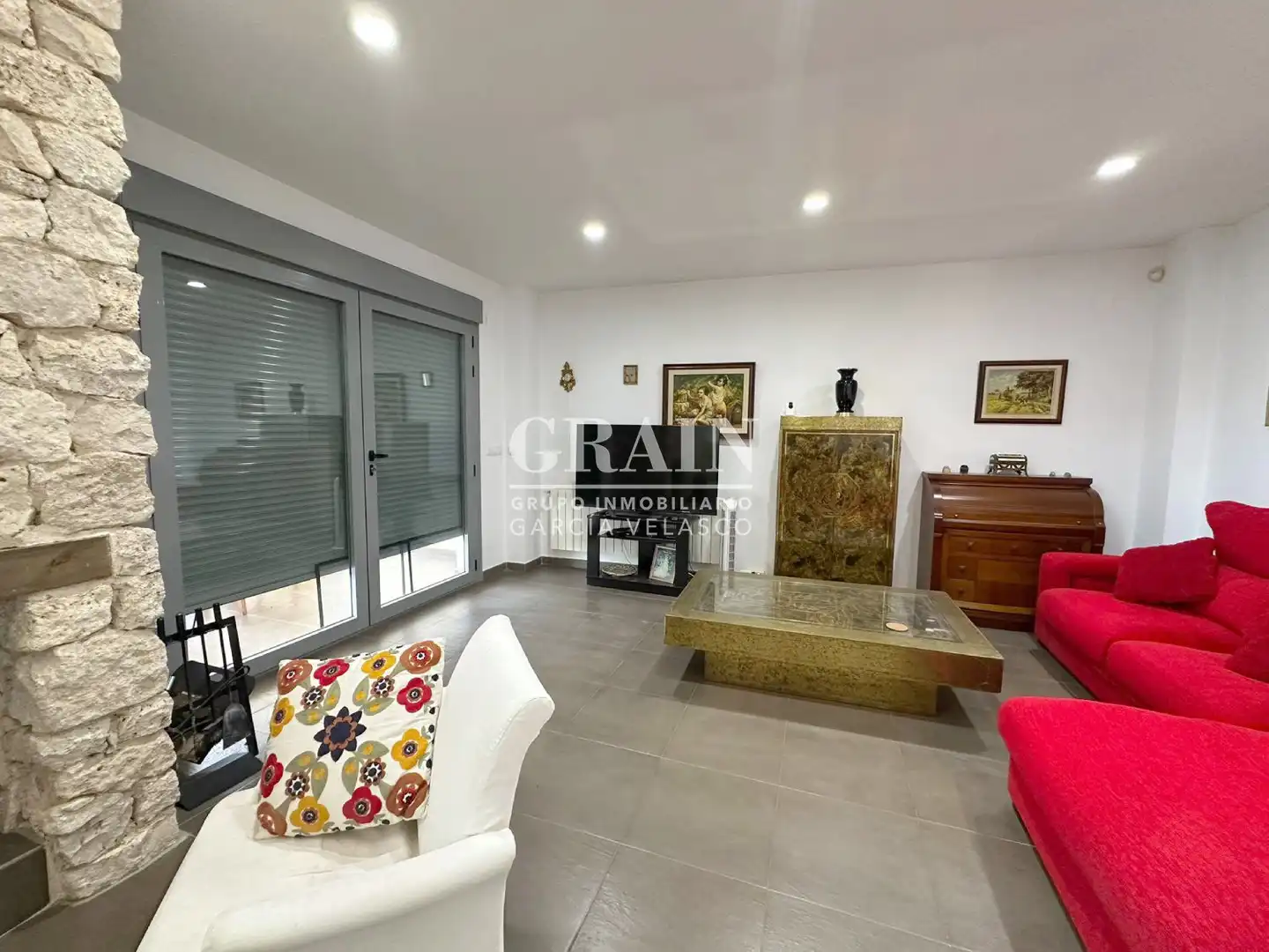 Sala d'estar de Casa adosada en venda en Albacete amb Calefacció, Jardí privat i Terrassa