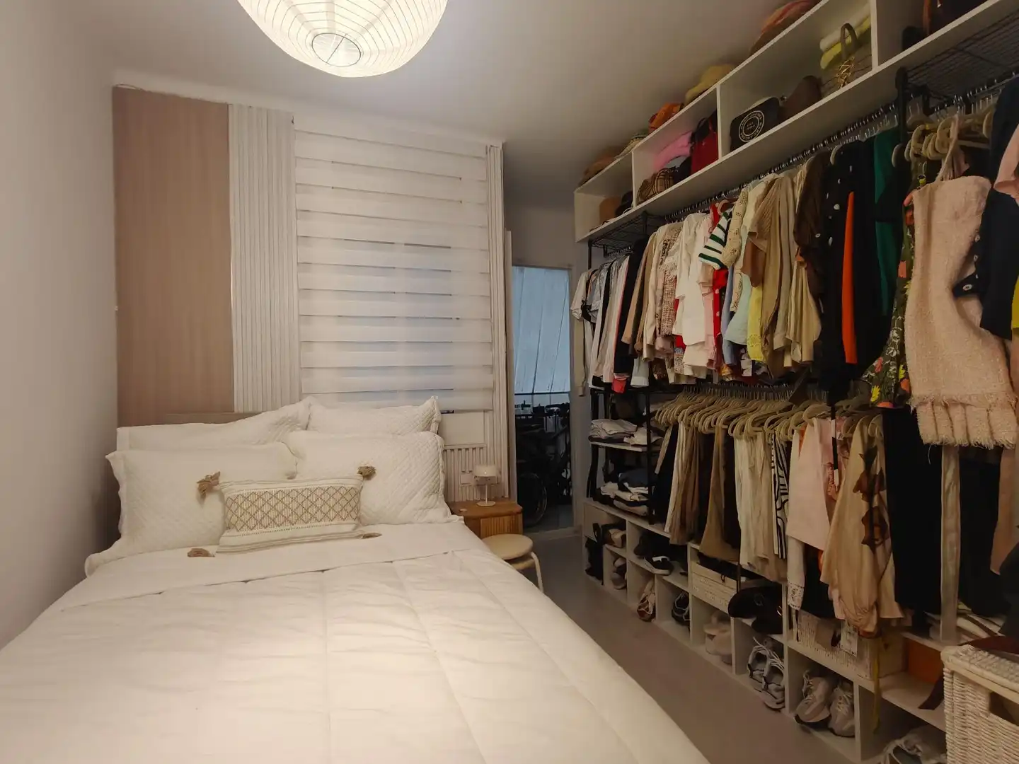 Bedroom of Apartments for sale in Barcelona  with Air Conditioner, Heating and Storage room