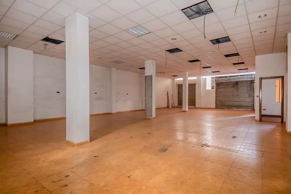 Gewerbefläche zum Verkauf in Gallego, imagen 3
