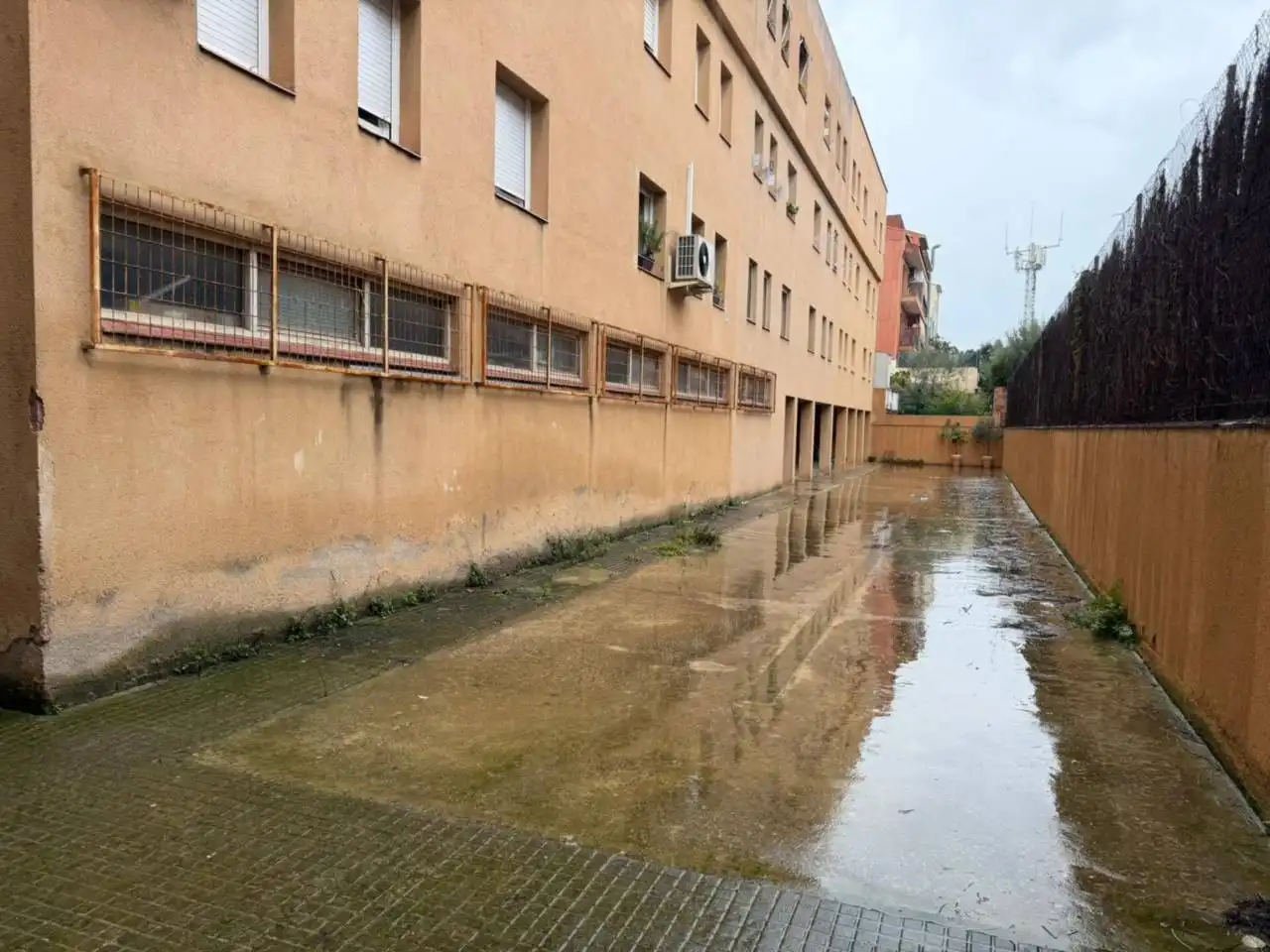 Außenansicht von Geschaftsraum zum Verkauf in Sant Quirze del Vallès mit Alarm