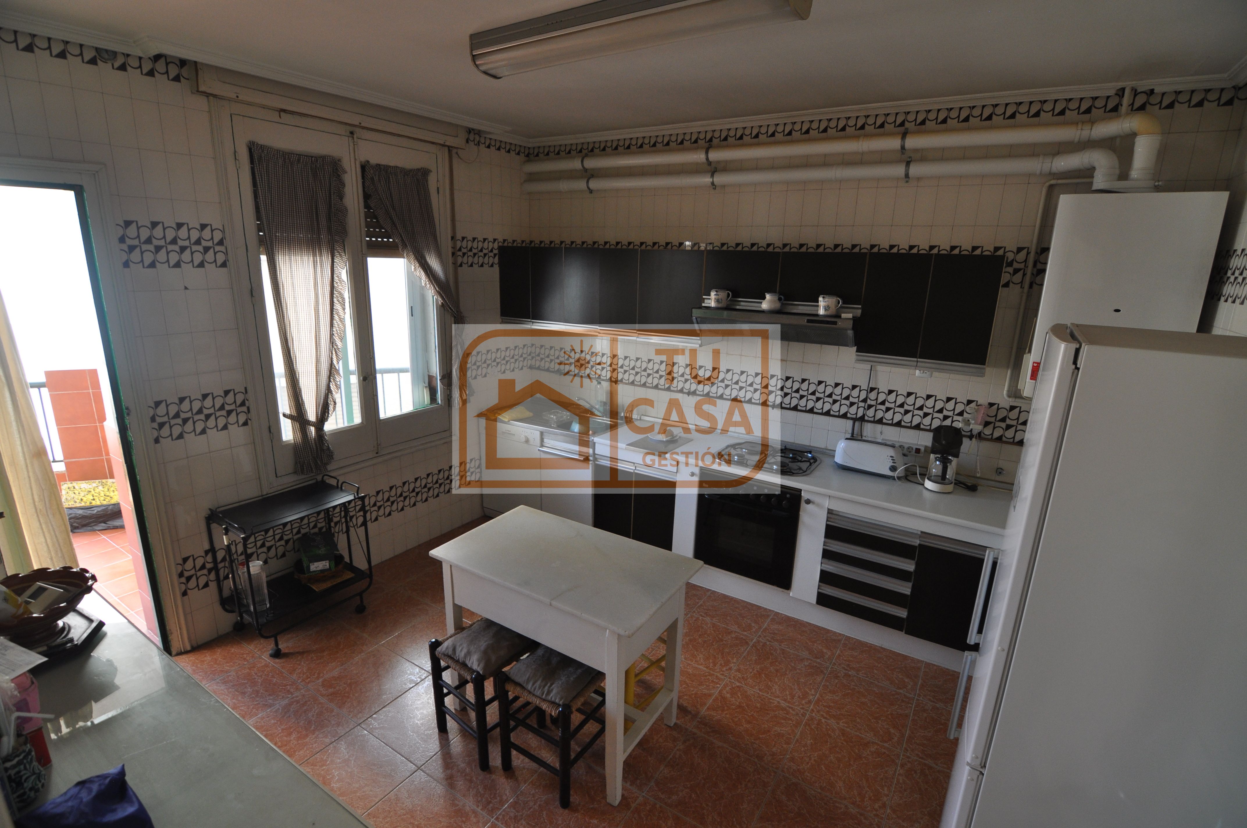 Kitchen of Flat for sale in Cáceres Capital  with Air Conditioner, Heating and Terrace
